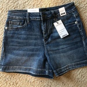NWT denim shorts size Medium